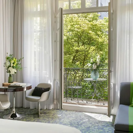Renaissance Paris Nobel Tour Eiffel Hotel Exterior photo