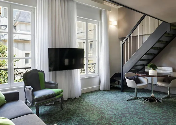 Renaissance Paris Nobel Tour Eiffel Hotel